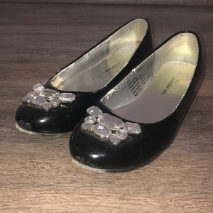 No Boundaries black flats